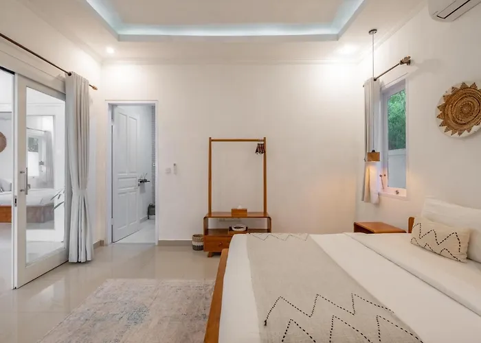 Platform Luxe 3br In By Orivista Near Oldmans Villa